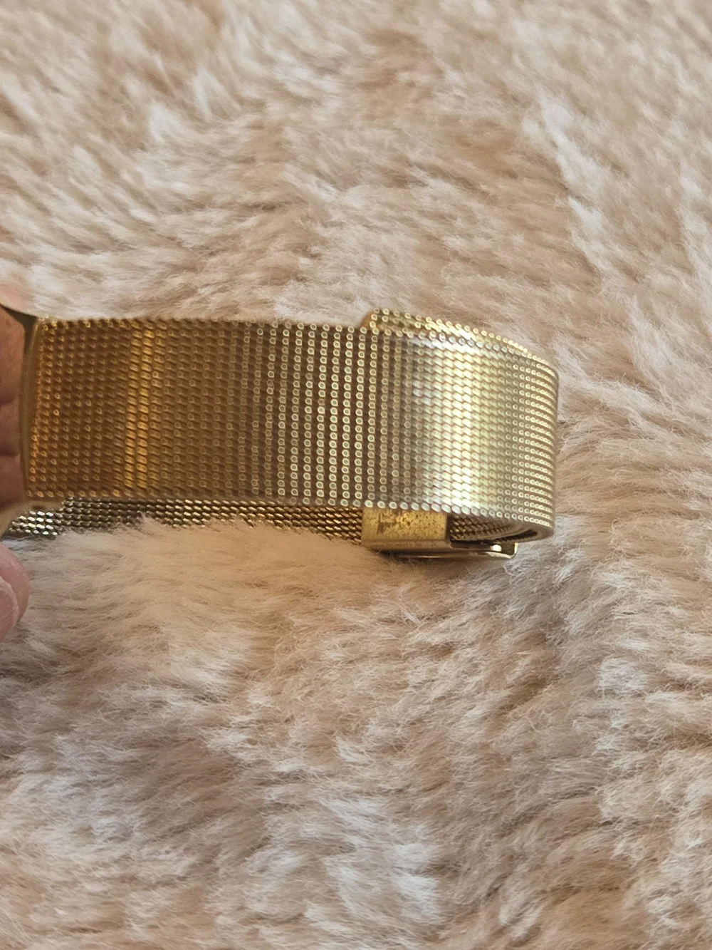 Vintage Skage Gold Mesh Band Ladies Watch W/ Mother Of Pearl Dial(needs battery)